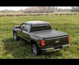 Roll-N-Lock 16-18 Nissan Titan XD Crew Cab SB 77-3/8in M-Series Retractable Tonneau Cover for Nissan Titan A61